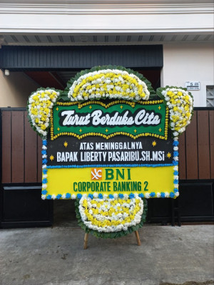 Papan Bunga Duka di Tanah Seribu