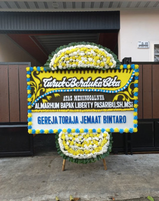 Papan Bunga Duka di Tanah Seribu