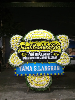 Papan Bunga Duka di Tanah Seribu